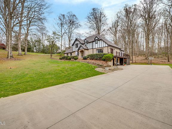 4th image of 2506 Beechwood Dr