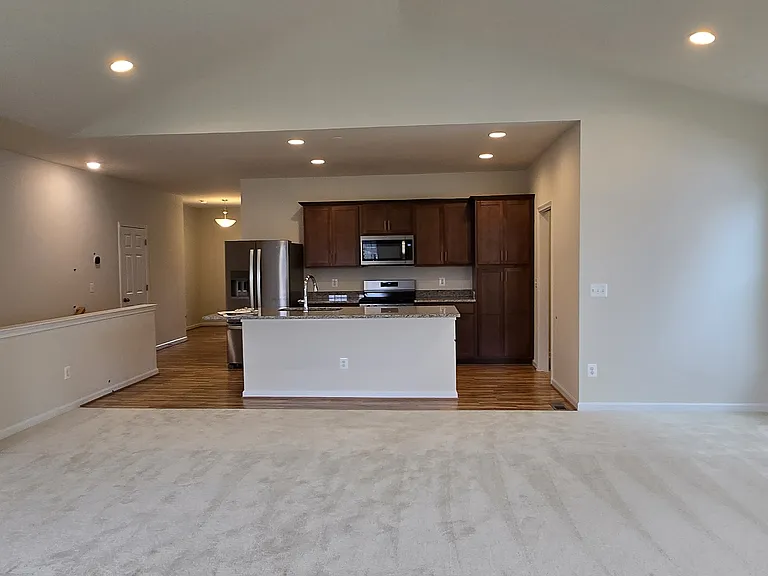 107 Alabaster Ln — Photo 4