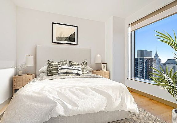 4th image of 8 Spruce St APT 10K