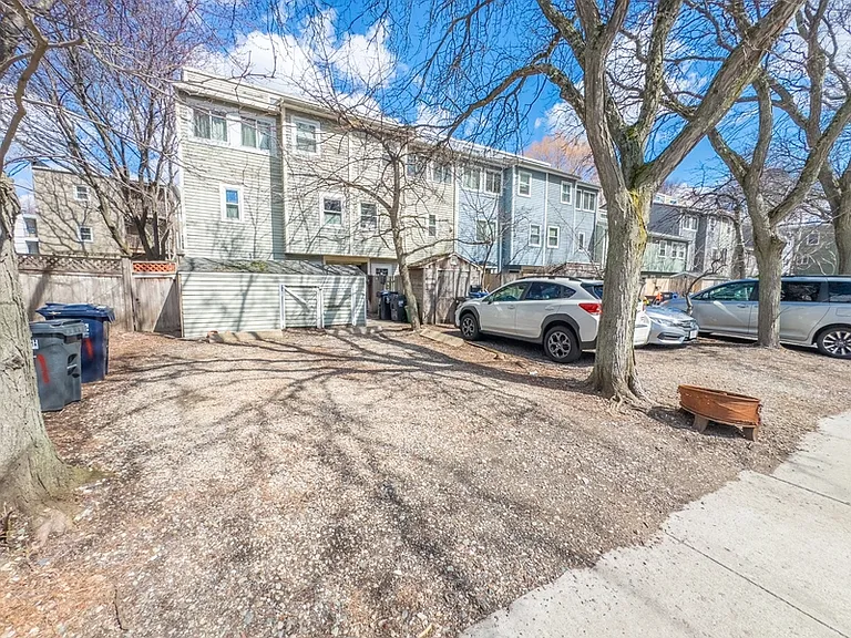 169 Erie St #2 — Photo 21