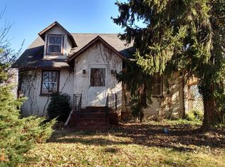 132 Spring St, Madison Heights, VA 24572