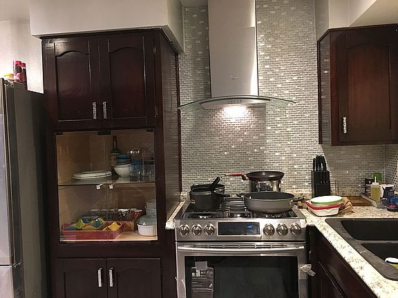 2nd image of 7031 Golden Gate Dr