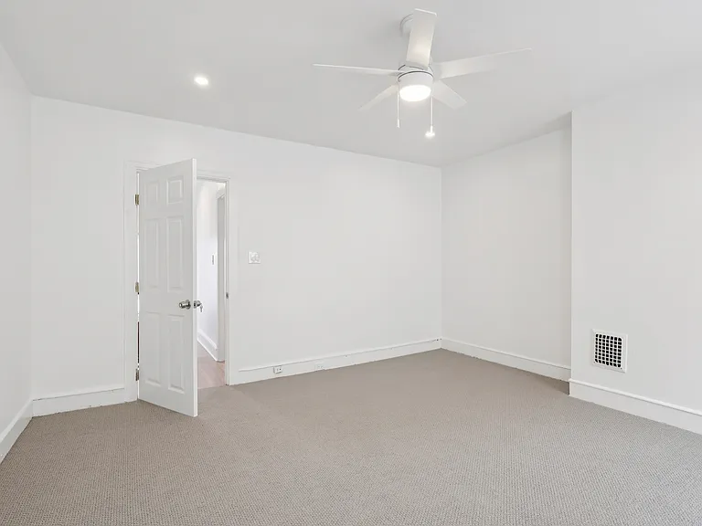 1713 Monument St — Photo 15