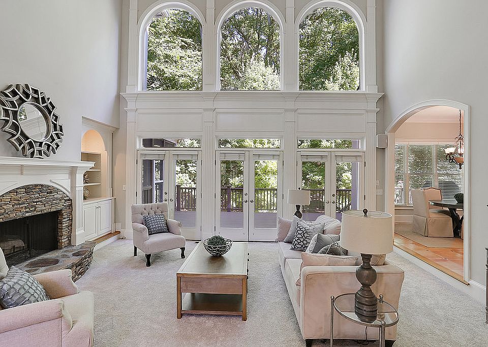 1st image of 4841 Rivercliff Dr SE