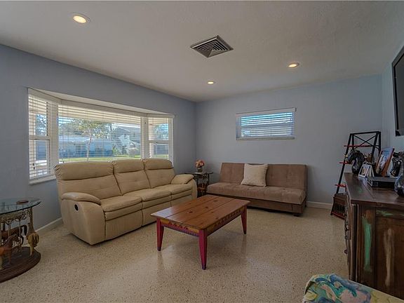 4th image of 12551 83rd Ave