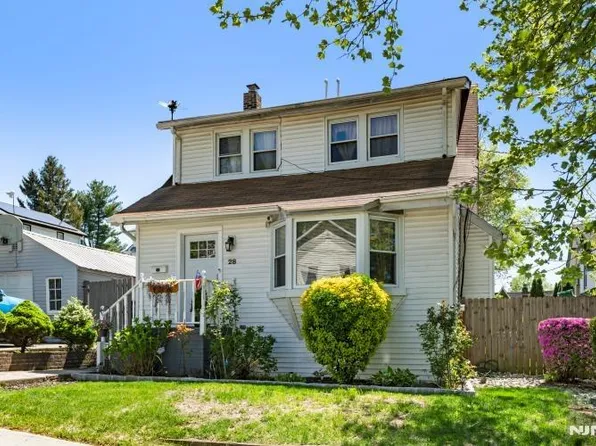 28 Elmwood Ave, Bogota, NJ 07603