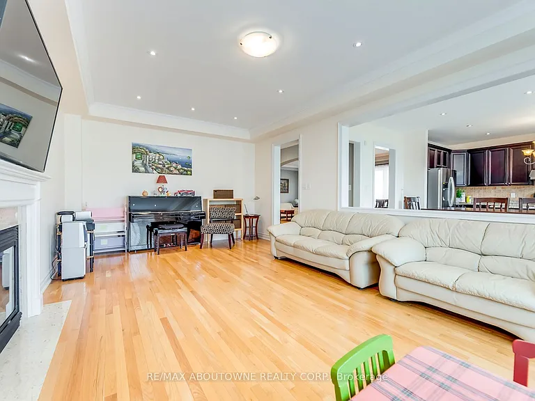 2481 Taylorwood Dr — Photo 14