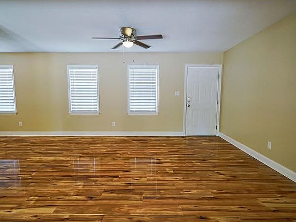 5th image of 4129 Englewood Dr