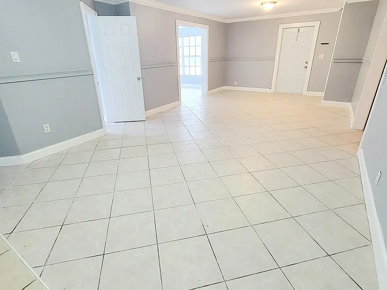2021 NW 64th Ave #A — Photo 6