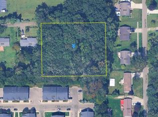 8480 Rosecrest Ct, Shelby Township, MI 48316