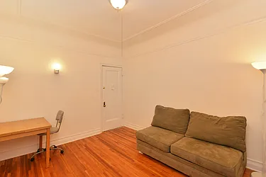 Rented by Barkoff Residential 