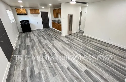 515 Ramona Ave N #1/2 Photo 1