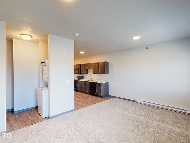 5800 Sunnybrook Plz — Photo 55