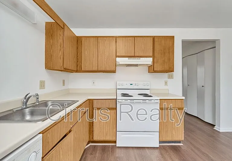 2756 Peach St — Photo 14