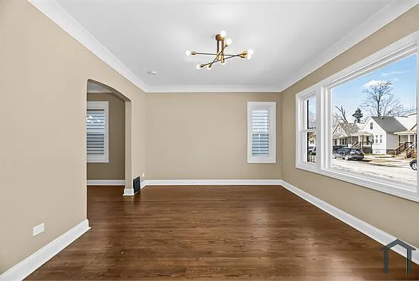 511 W 104th St — Photo 14