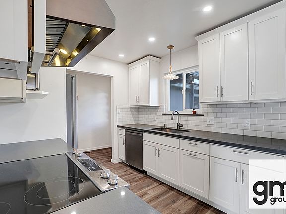 3rd image of 42 Valencia St