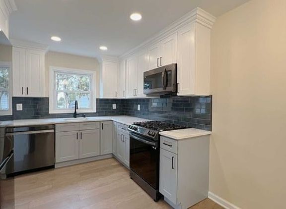 5th image of 103 Crescent Ave
