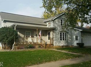 4 N Pine St, El Paso, IL