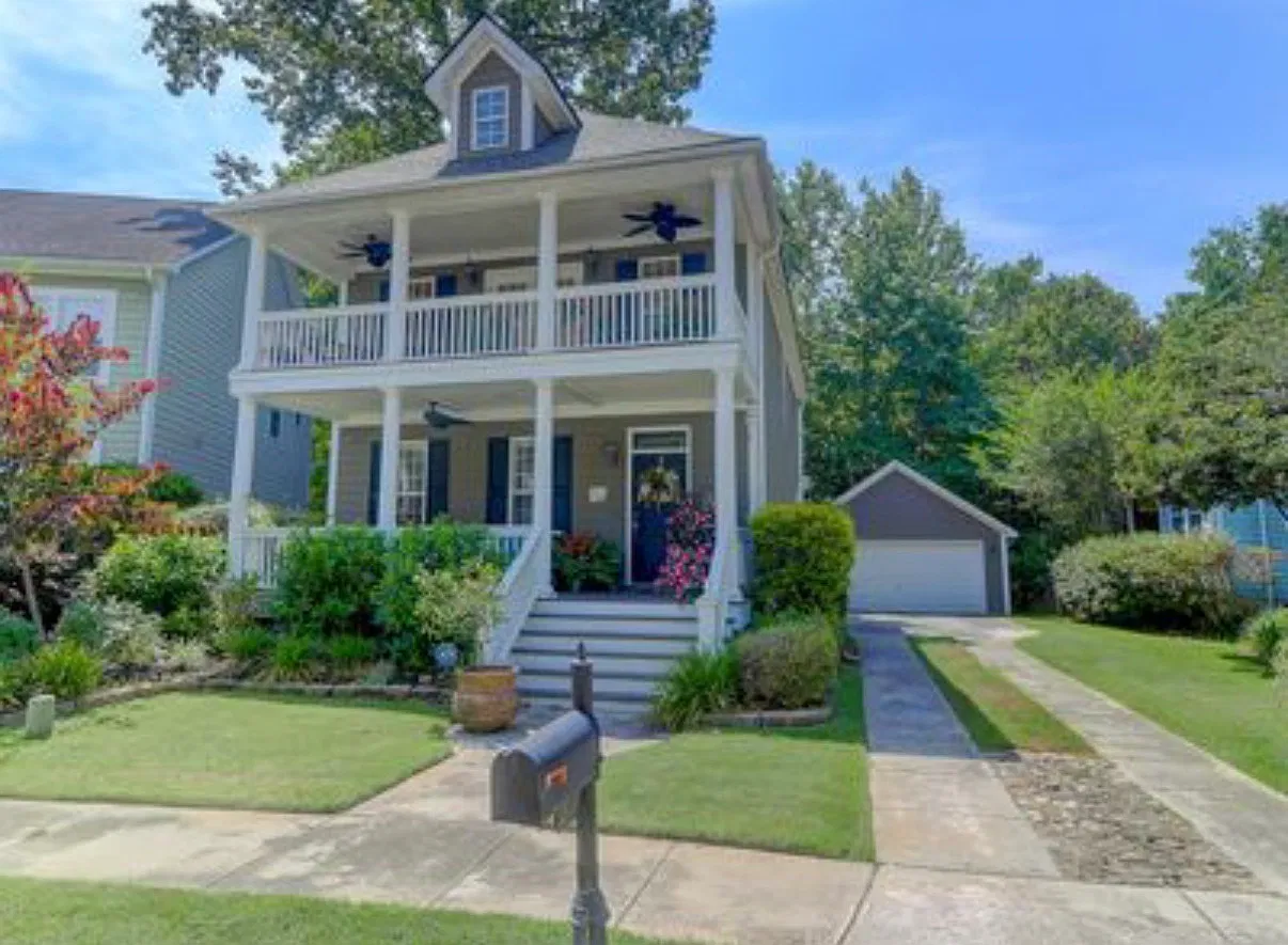 3 bed, 2.5 bath, 1890 sqft, $3,050 — Photo 2