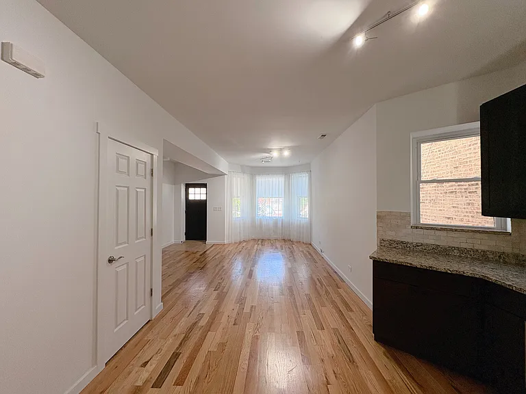 836 N Campbell Ave #1 — Photo 4