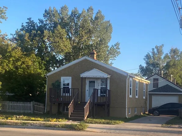 318 Harney St, Laramie, WY 82072