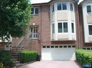 4 Tower Dr #4, Fort Lee, NJ 07024