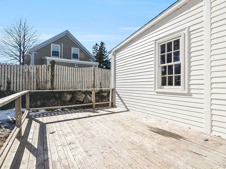 6 Mill Ln — Photo 28