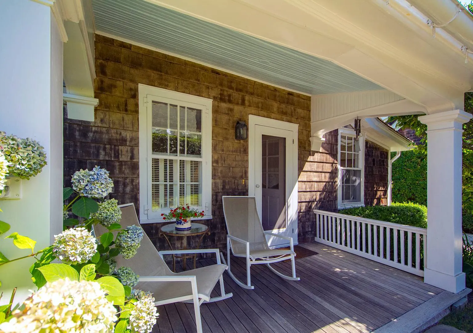 Historic Cottage South of the Highway - Bridgehampton village — Photo 1
