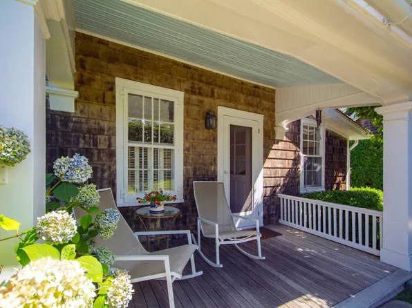 58 Church Ln, Sag Harbor, NY 11963
