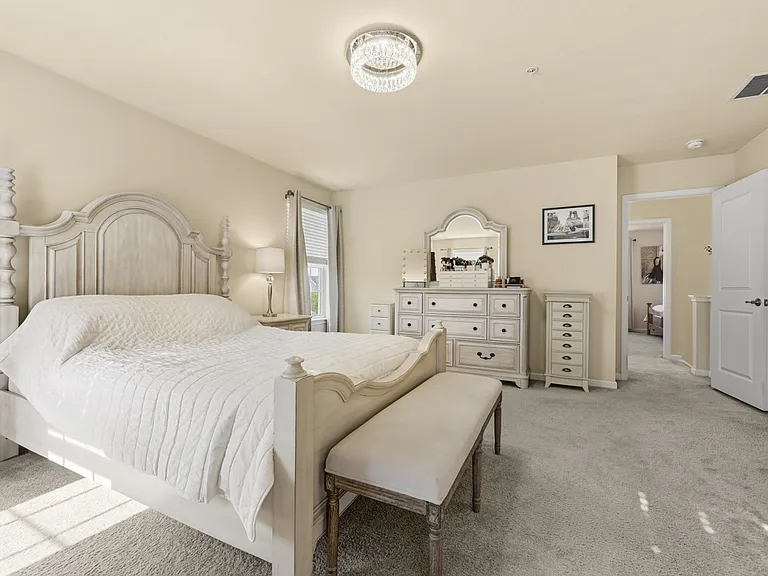 601 Pointe View Dr — Photo 23