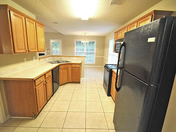 5th image of 1771 Emerald Dr