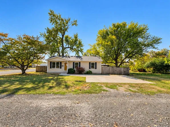 310 Washington St, Carlyle, IL 62231