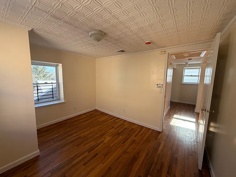 1342 New York Ave #1 — Photo 7