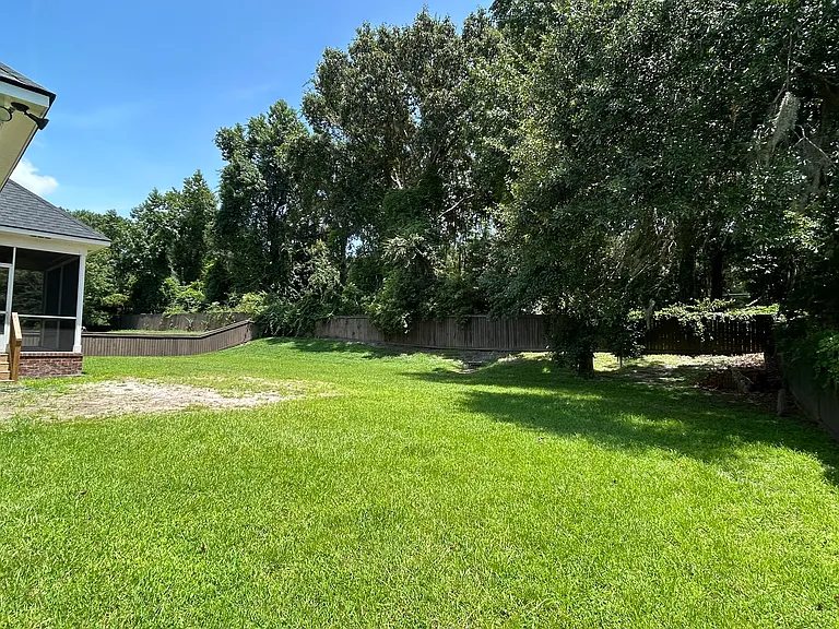 389 Chastain Cir — Photo 8