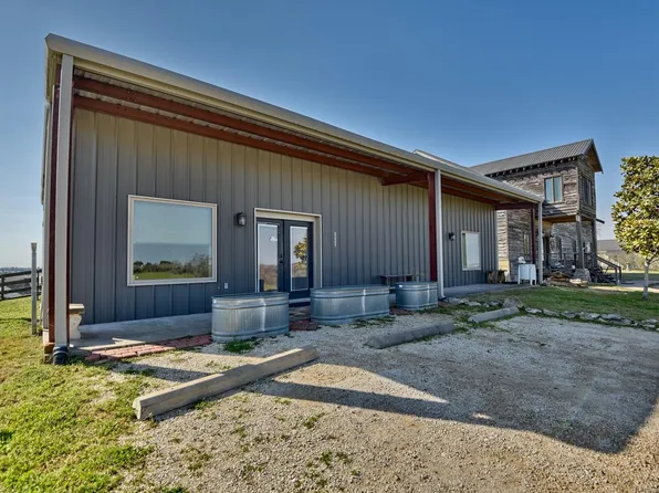 2645 Kallus Rd, La Grange, TX 78945
