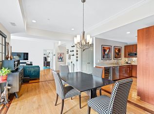 310 Hammond Pond Pkwy UNIT 201, Brookline, MA 02467