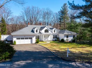 25 Stepping Stone Ln, Greenwich, CT 06830