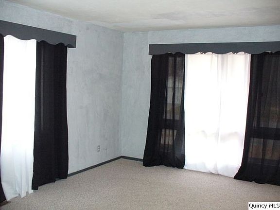 Home for Sale in Quincy, IL $75,000