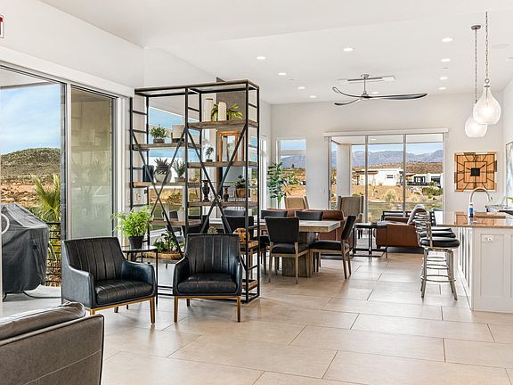 4th image of 1490 W Torrey Pines Rd