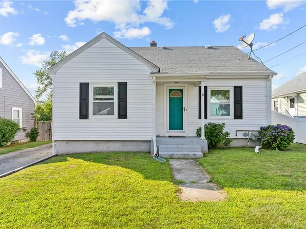 21 Norman St, Cumberland, RI 02864