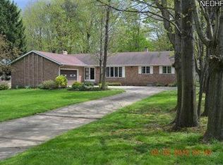 10292 Fitzwater Rd, Brecksville, OH 44141