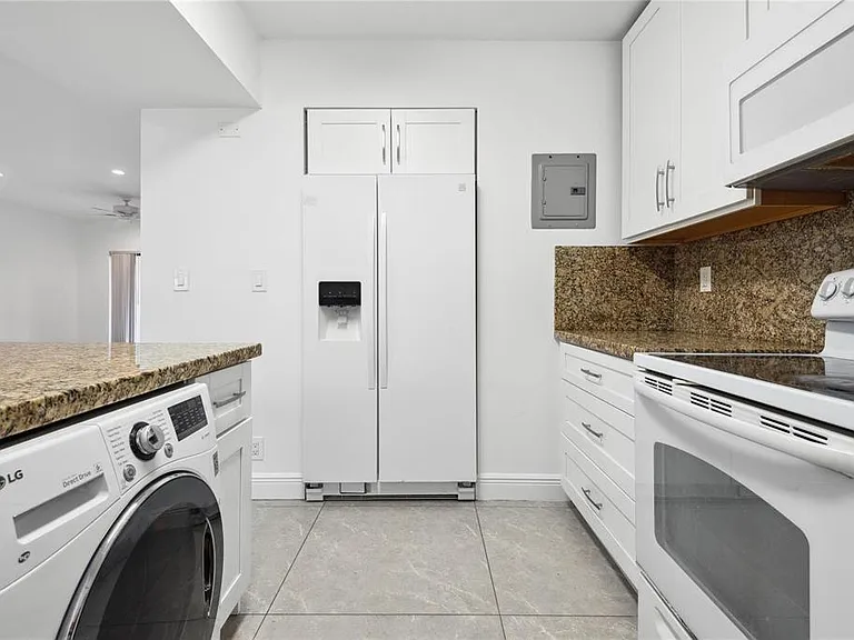 9150 NW 38th Dr #103 — Photo 8