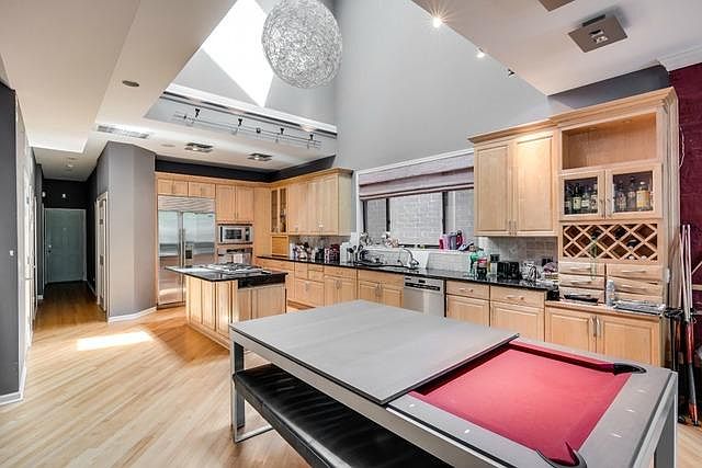 1st image of 1517 N North Park Ave #2