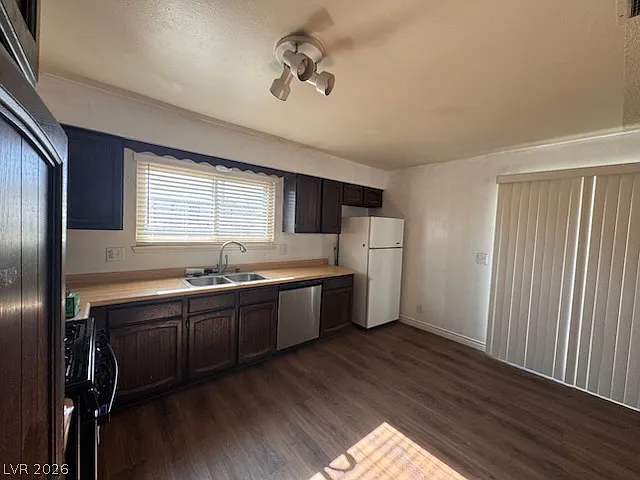 3001 King Midas Way — Photo 8