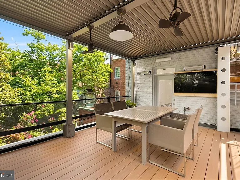 2137 R St NW — Photo 15