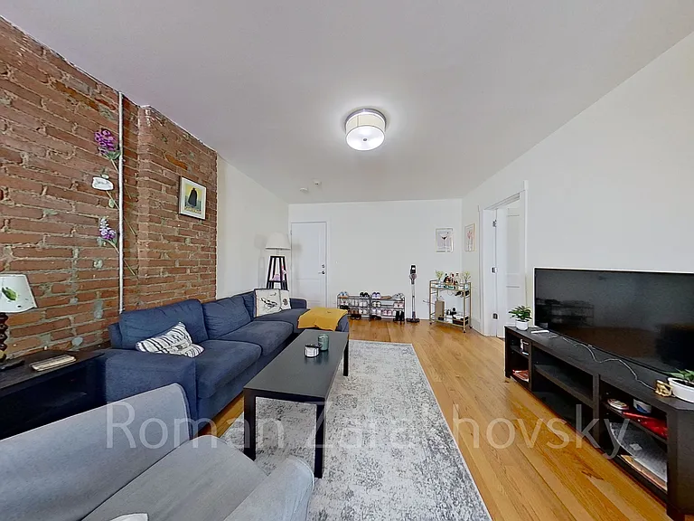 83 Harvard St #12 — Photo 6