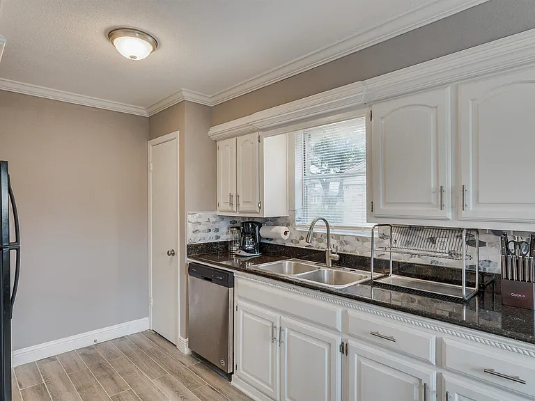 11259 Drummond Dr — Photo 12