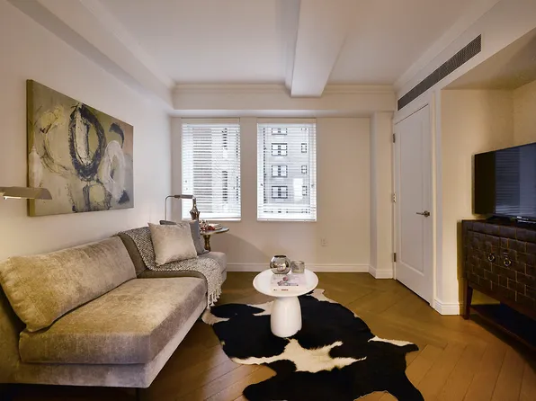 160 Central Park South image 8 of 14