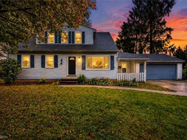 6981 Elmwood Dr, Solon, OH 44139