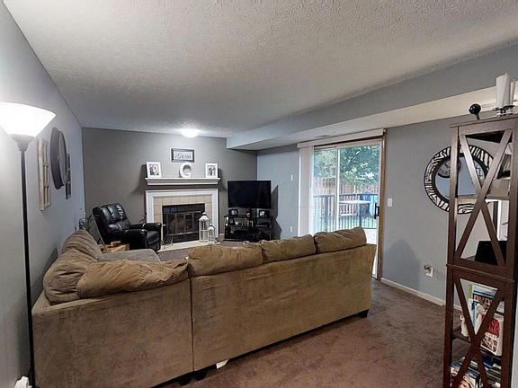 1244-Eagle-View-Dr-09112018_215637